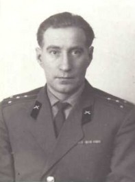 Командир 7-й батареи (выпуск 1971 г) капитан Бурмистров Михаил Георгиевич