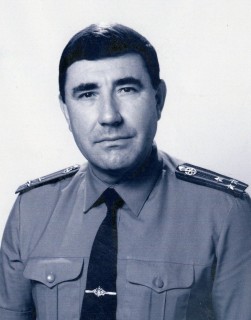 Полковник Толстов А.К, преподаватель. начальник кафедры 1993-1999 гг