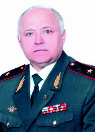 Генерал-майор Шумеев Виктор Иванович, начальник Училища с 1992 по 2005 год